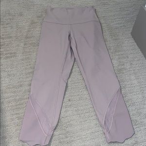 Lululemon scalloped wonder under 25” leggings